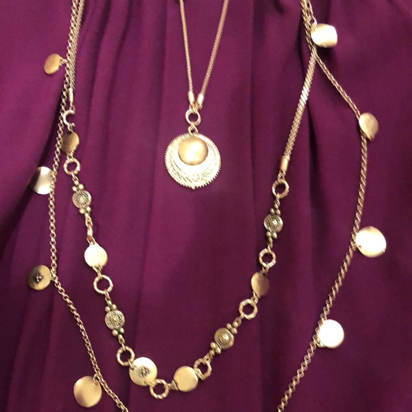 Statement layered necklace. - Picture 3 of 6